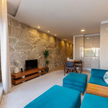 Youropo - Ribeira Gaia * Вила-Нова-ди-Гая